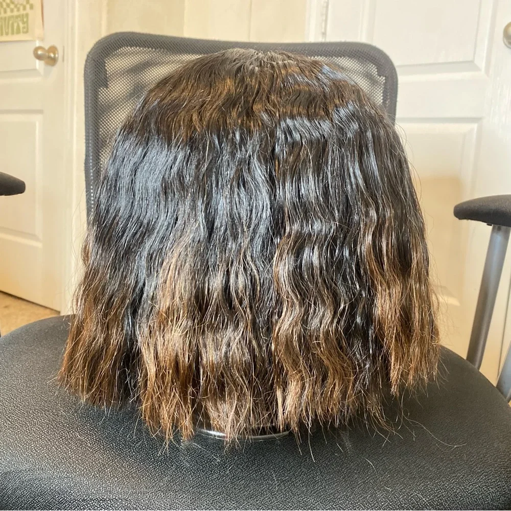 Used Shake n go brown & black bob wig - Picture 6 of 11